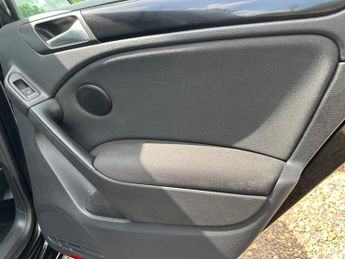 Volkswagen Golf 1.6 TDI BlueMotion Tech SE DSG Euro 5 (s/s) 5dr