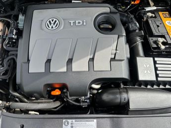 Volkswagen Golf 1.6 TDI BlueMotion Tech SE DSG Euro 5 (s/s) 5dr