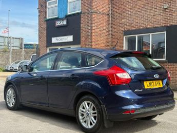 Ford Focus 1.0T EcoBoost Titanium Euro 5 (s/s) 5dr