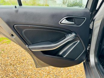 Mercedes-Benz A Class 1.6 A180 Sport 7G-DCT Euro 6 (s/s) 5dr
