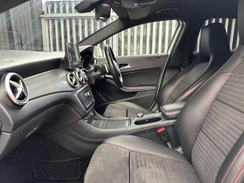 Mercedes-Benz GLA 2.1 GLA220d AMG Line (Premium) 7G-DCT 4MATIC Euro 6 (s/s) 5dr