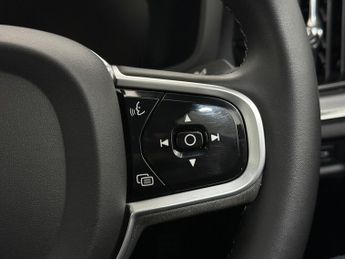 Volvo S60 2.0 B5 MHEV R-Design Auto Euro 6 (s/s) 4dr