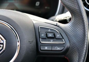 MG MG HS 1.5 T-GDI 16.6kWh Exclusive Auto Euro 6 (s/s) 5dr