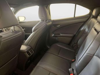Lexus UX 2.0 250h F Sport SUV 5dr Petrol Hybrid E-CVT Euro 6 (s/s) (184 p