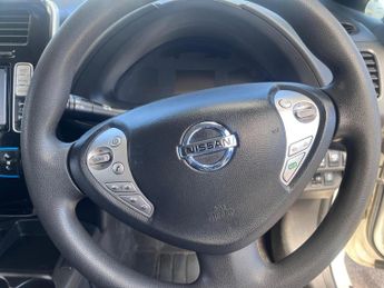 Nissan Leaf 24kWh Acenta Auto 5dr