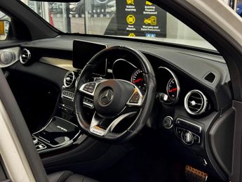 Mercedes-Benz GLC 4.0 GLC63 V8 BiTurbo AMG (Premium) SpdS MCT 4MATIC+ Euro 6 (s/s)