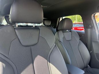Audi Q2 1.5 TFSI CoD 35 S line SUV 5dr Petrol S Tronic Euro 6 (s/s) (150