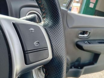 Toyota Yaris 1.33 Dual VVT-i SR Multidrive S Euro 5 5dr