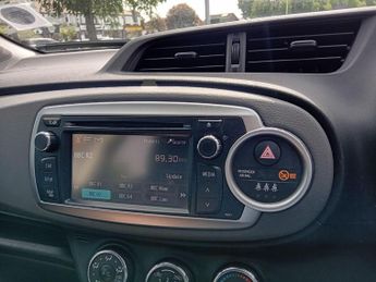 Toyota Yaris 1.33 Dual VVT-i SR Multidrive S Euro 5 5dr