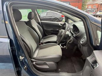 Vauxhall Corsa 1.4i 16v SE 5dr (a/c)