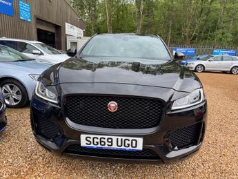 Jaguar F-PACE 2.0 D180 Chequered Flag Auto AWD Euro 6 (s/s) 5dr