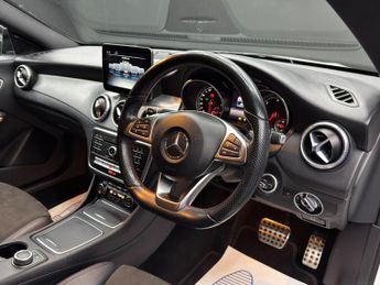Mercedes-Benz CLA 2.1 CLA220d AMG Line Coupe 7G-DCT Euro 6 (s/s) 4dr