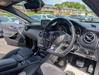 Mercedes-Benz A Class 2.1 A200d AMG Line (Premium) 7G-DCT Euro 6 (s/s) 5dr