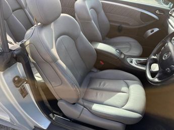 Mercedes-Benz CLK 3.0 CLK280 Avantgarde Cabriolet 7G-Tronic 2dr