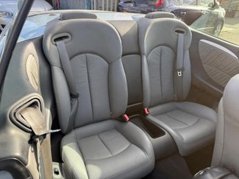 Mercedes-Benz CLK 3.0 CLK280 Avantgarde Cabriolet 7G-Tronic 2dr
