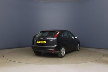 Ford Focus 1.6 Ghia 5dr