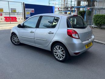 Renault Clio 1.2 TCe Dynamique TomTom Euro 5 5dr