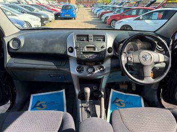 Toyota RAV4 2.0 XT-R SUV 5dr Petrol Automatic 4WD (212 g/km, 150 bhp)