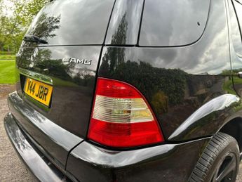 Mercedes-Benz M Class 5.4 ML55 AMG 5dr