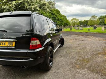 Mercedes-Benz M Class 5.4 ML55 AMG 5dr