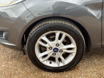 Ford Fiesta 1.0T EcoBoost Zetec Euro 6 (s/s) 3dr