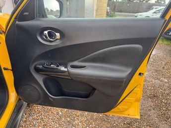 Nissan Juke 1.6 Tekna XTRON Euro 6 5dr