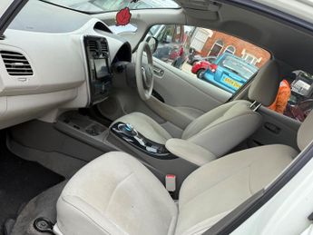 Nissan Leaf 24kWh Auto 5dr