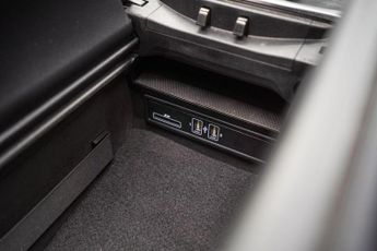 Mercedes-Benz C Class 2.0 C200 AMG Line (Premium Plus) Coupe 2dr Petrol G-Tronic+ 4MAT