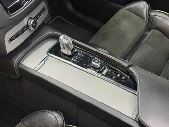 Volvo XC90 2.0h T8 Twin Engine 10.4kWh R-Design Pro Auto 4WD Euro 6 (s/s) 5