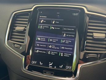 Volvo XC90 2.0h T8 Twin Engine 10.4kWh R-Design Pro Auto 4WD Euro 6 (s/s) 5