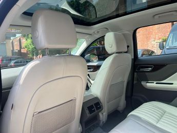 Jaguar F-PACE 2.0 D180 Portfolio Auto AWD Euro 6 (s/s) 5dr