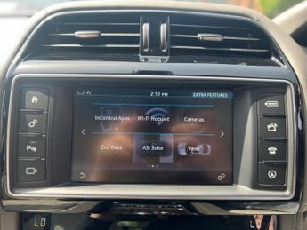 Jaguar F-PACE 2.0 D180 Portfolio Auto AWD Euro 6 (s/s) 5dr