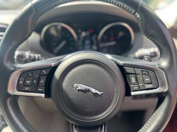 Jaguar F-PACE 2.0 D180 Portfolio Auto AWD Euro 6 (s/s) 5dr