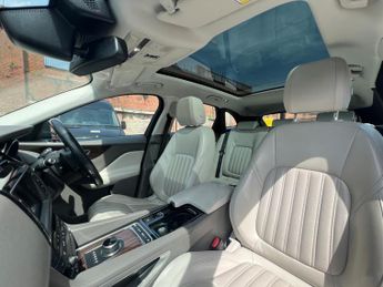Jaguar F-PACE 2.0 D180 Portfolio Auto AWD Euro 6 (s/s) 5dr
