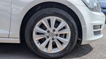 Volkswagen Golf 1.2 TSI BlueMotion Tech S DSG Euro 5 (s/s) 5dr