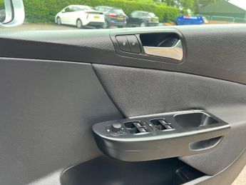 Volkswagen Passat 2.0 TDI SE DSG Euro 4 4dr