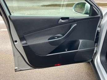 Volkswagen Passat 2.0 TDI SE DSG Euro 4 4dr