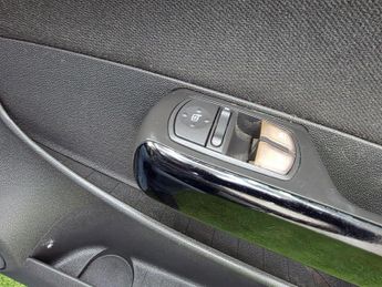 Vauxhall Corsa 1.2i 16v SXi 5dr