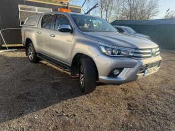 Toyota Hi Lux 2.4 D-4D Invincible Auto 4WD Euro 6 (s/s) 4dr (TSS)