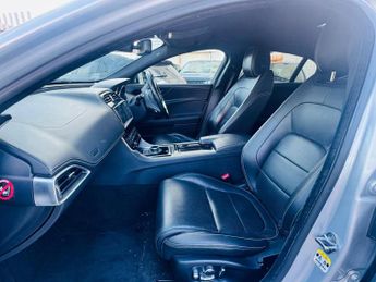 Jaguar XE 2.0d R-Sport Auto AWD Euro 6 (s/s) 4dr