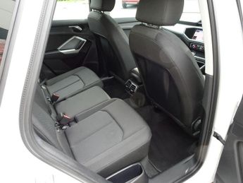 Audi Q3 1.5 TFSI CoD 35 Technik S Tronic Euro 6 (s/s) 5dr