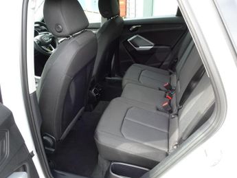 Audi Q3 1.5 TFSI CoD 35 Technik S Tronic Euro 6 (s/s) 5dr