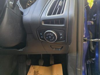 Ford Focus 1.6 TDCi Titanium Euro 5 (s/s) 5dr