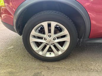 Nissan Juke 1.6 Acenta Premium Euro 5 (s/s) 5dr