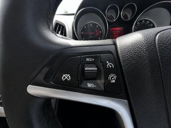 Vauxhall Astra GTC GTC 2.0 CDTi Sport Auto Euro 5 3dr