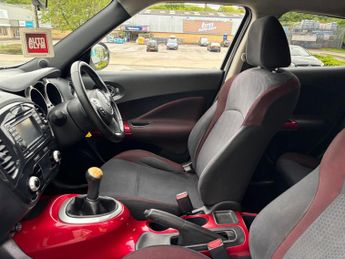 Nissan Juke 1.6 Acenta Premium Euro 5 (s/s) 5dr