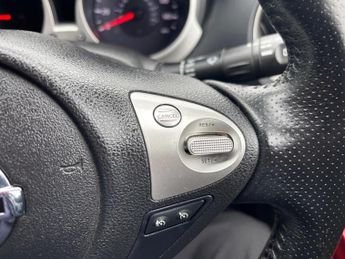 Nissan Juke 1.6 Acenta Premium Euro 5 (s/s) 5dr
