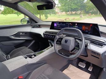 Peugeot E-5008 73kWh GT SUV 5dr Electric Auto (210 ps)