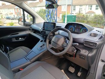 Peugeot e-Rifter 50kWh Allure Long MPV 5dr Electric Auto (7.4kW Charger) (136 ps)