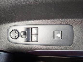 Peugeot e-Rifter 50kWh Allure Long MPV 5dr Electric Auto (7.4kW Charger) (136 ps)